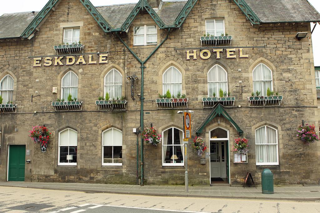 Eskdale Hotel Langholm Bagian luar foto